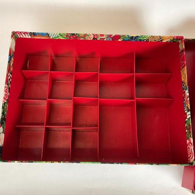 Z594 Christmas Ornament Storage Box