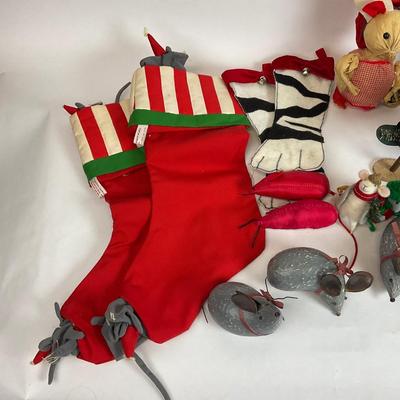 Z702 Mark Robert’s Mice Figures and Mouse Themed Christmas Decor Lot
