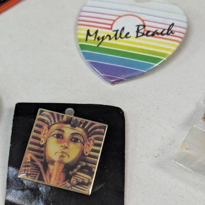 Vintage Pins Animals & More - Vintage Lewis Grizzard Pin