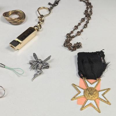 Vintage Pins Animals & More - Vintage Lewis Grizzard Pin