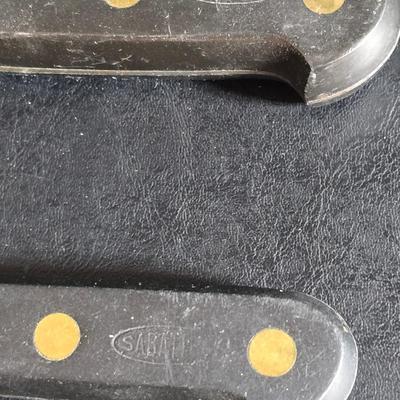 Cutting boards, Knives and nice plastic rubbermaid fresh works food storage containers