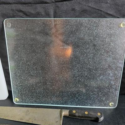 Cutting boards, Knives and nice plastic rubbermaid fresh works food storage containers