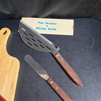 Cutting boards, Knives and nice plastic rubbermaid fresh works food storage containers