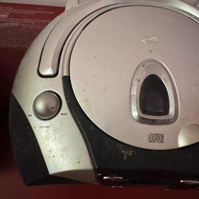 2 CD Radio Players