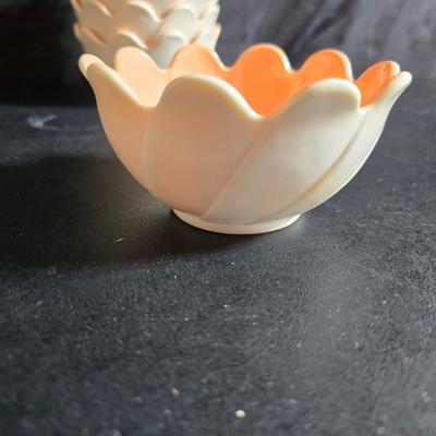 Fun dinnerware - Vegetable mugs and flower bowls with leaf plates