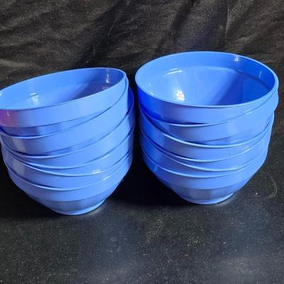 Huge lot of plastic kitchenware - Pitcher - water bottles - plastic food storage - Bowls and more