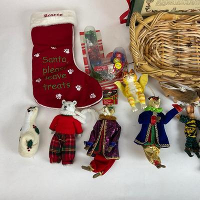 Z703 Cat, Lions, Polar Bear And Cat Toys Christmas Decor