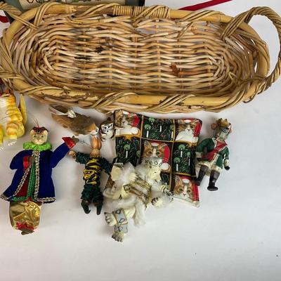 Z703 Cat, Lions, Polar Bear And Cat Toys Christmas Decor