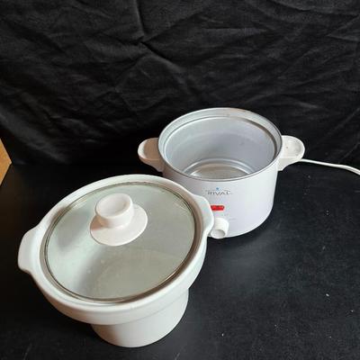 Small Rival crockpot with glass lidded leftover containers, quilted hot pads, spoon rest and more