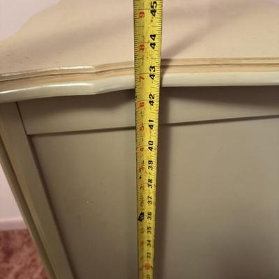 Vintage 4 Drawer Dresser