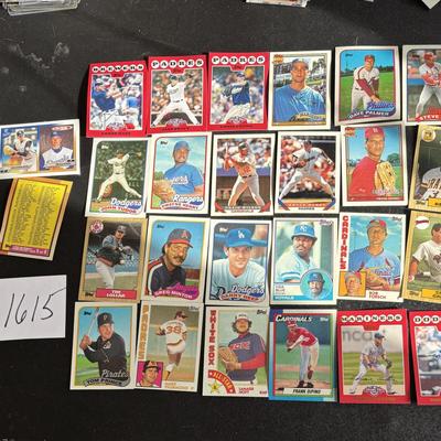 Topps Baseball Cards