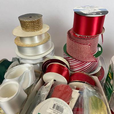 Z709 Large Lot of Holiday Ribbon and Gift Tags