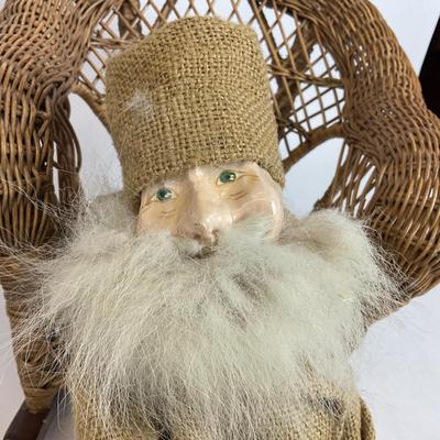 Z710 Pair of Vintage Santa Figures with Chairs