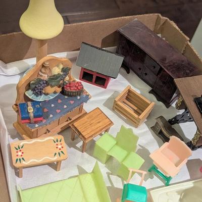 Vintage Wood & Plastic Dollhouse Furniture #3