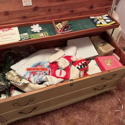 Vintage 70’s Cedar Chest 346
