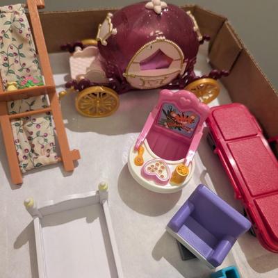 Vintage Plastic Dollhouse Furniture #5