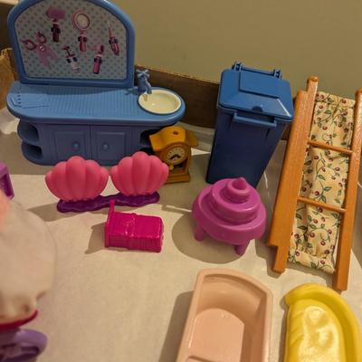 Vintage Plastic Dollhouse Furniture #5