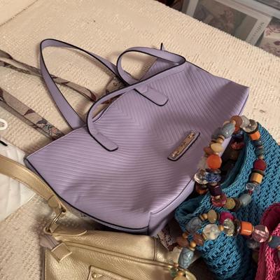 More New Ladies Purses 348