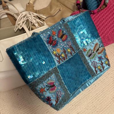 More New Ladies Purses 348