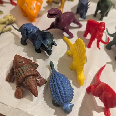 Plastic Dinosaurs Figures #1