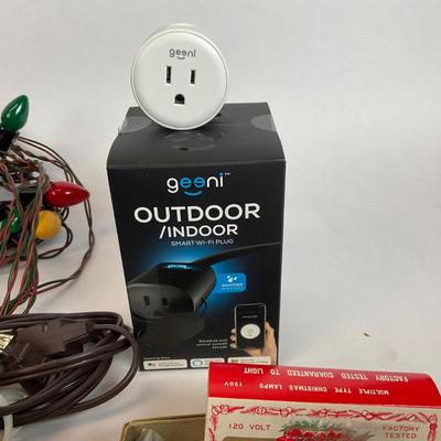 Z711 Assortment of Christmas Lights and Geeni Outdoor WiFi Plug