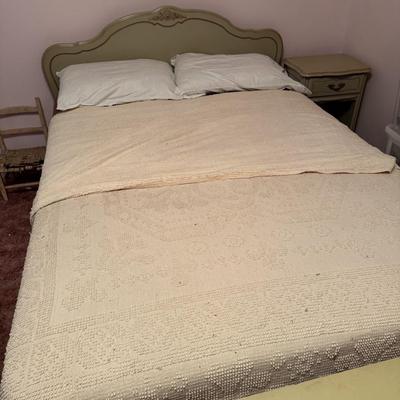Vintage Full Bed With Nightstand