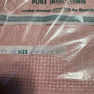 Fine Linen Table Covers 361