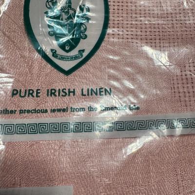 Fine Linen Table Covers 361