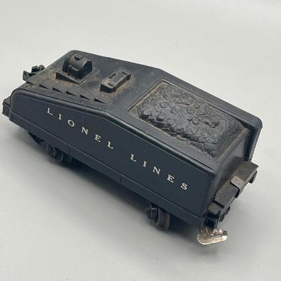 Lot 231: Vintage Lionel Train O-Gauge Locomotives and Tenders