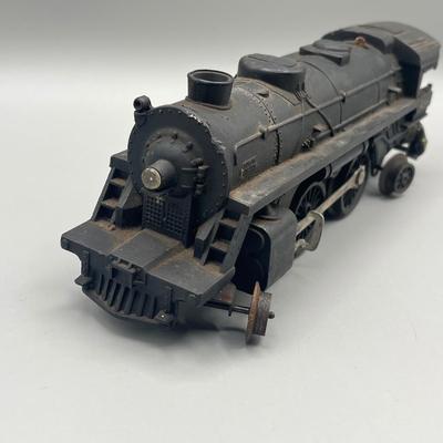 Lot 231: Vintage Lionel Train O-Gauge Locomotives and Tenders
