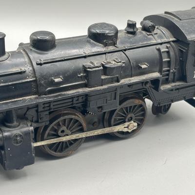 Lot 231: Vintage Lionel Train O-Gauge Locomotives and Tenders