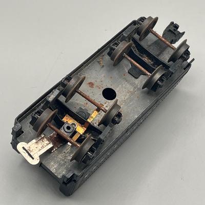 Lot 231: Vintage Lionel Train O-Gauge Locomotives and Tenders