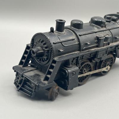 Lot 231: Vintage Lionel Train O-Gauge Locomotives and Tenders