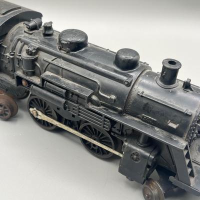 Lot 231: Vintage Lionel Train O-Gauge Locomotives and Tenders