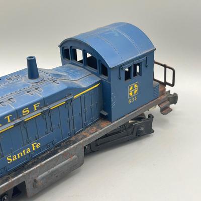 Lot 232: Vintage Lionel Train O-Gauge Santa Fe 634 Locomotive