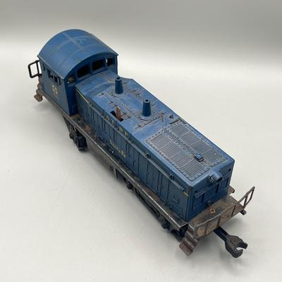 Lot 232: Vintage Lionel Train O-Gauge Santa Fe 634 Locomotive