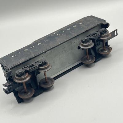 Lot 233: Vintage Lionel Train Post War 2046 Engine Locomotive with 2046w Tender