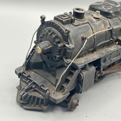 Lot 233: Vintage Lionel Train Post War 2046 Engine Locomotive with 2046w Tender