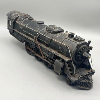 Lot 233: Vintage Lionel Train Post War 2046 Engine Locomotive with 2046w Tender