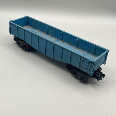 Lot 235: Vintage Lionel Train O-Gauge Cars