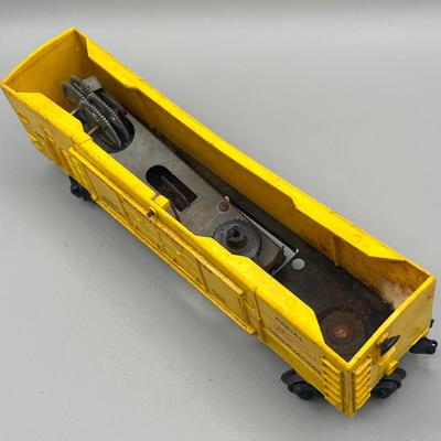 Lot 235: Vintage Lionel Train O-Gauge Cars