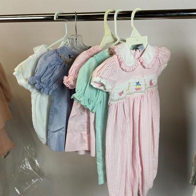 Z721 Vintage Smocked Girl Dresses