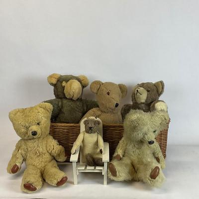 Z729 Lot of Vintage Large Teddy Bears with Wicker Basket