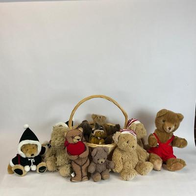 Z731 Large Lot of Bears and Gordon Fraser