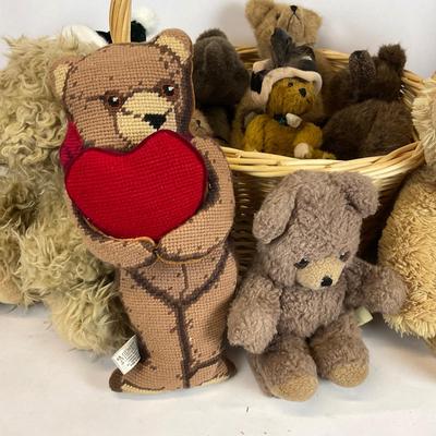 Z731 Large Lot of Bears and Gordon Fraser