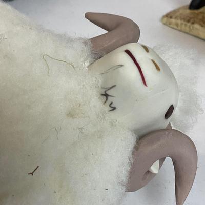 Z736 Handmade and Signed Sheep Figures