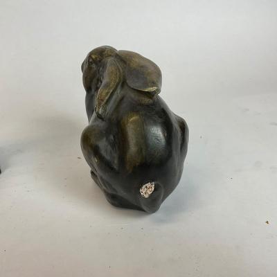 Z738 Rabbit Figures and Lamp