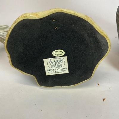 Z738 Rabbit Figures and Lamp