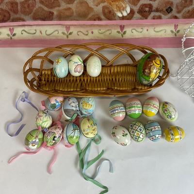 Z741 Lot of Handpainted Easter Eggs and Flag
