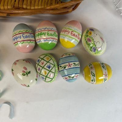Z741 Lot of Handpainted Easter Eggs and Flag